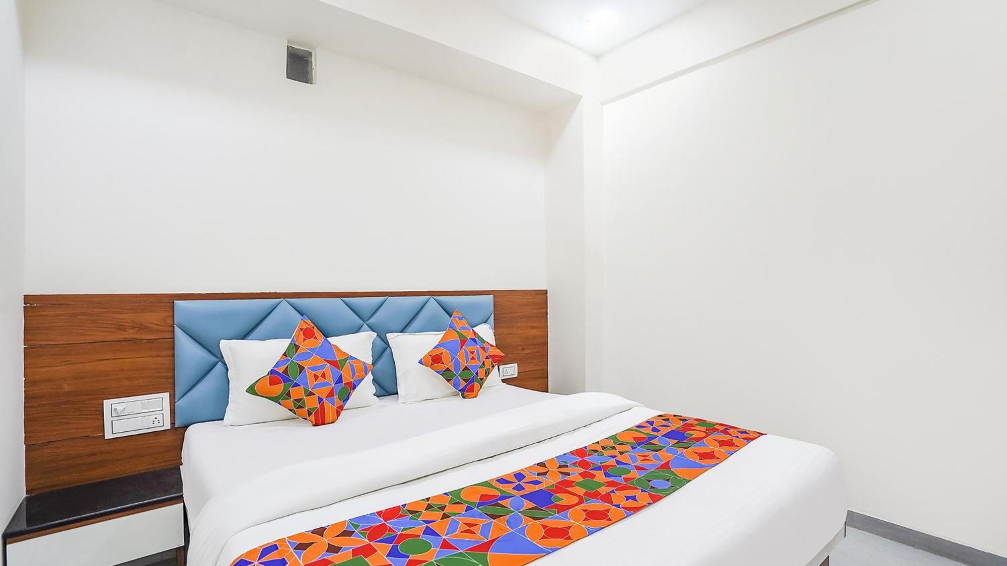 Fabhotel Vishala In Αχμπανταμπάντ Εξωτερικό φωτογραφία