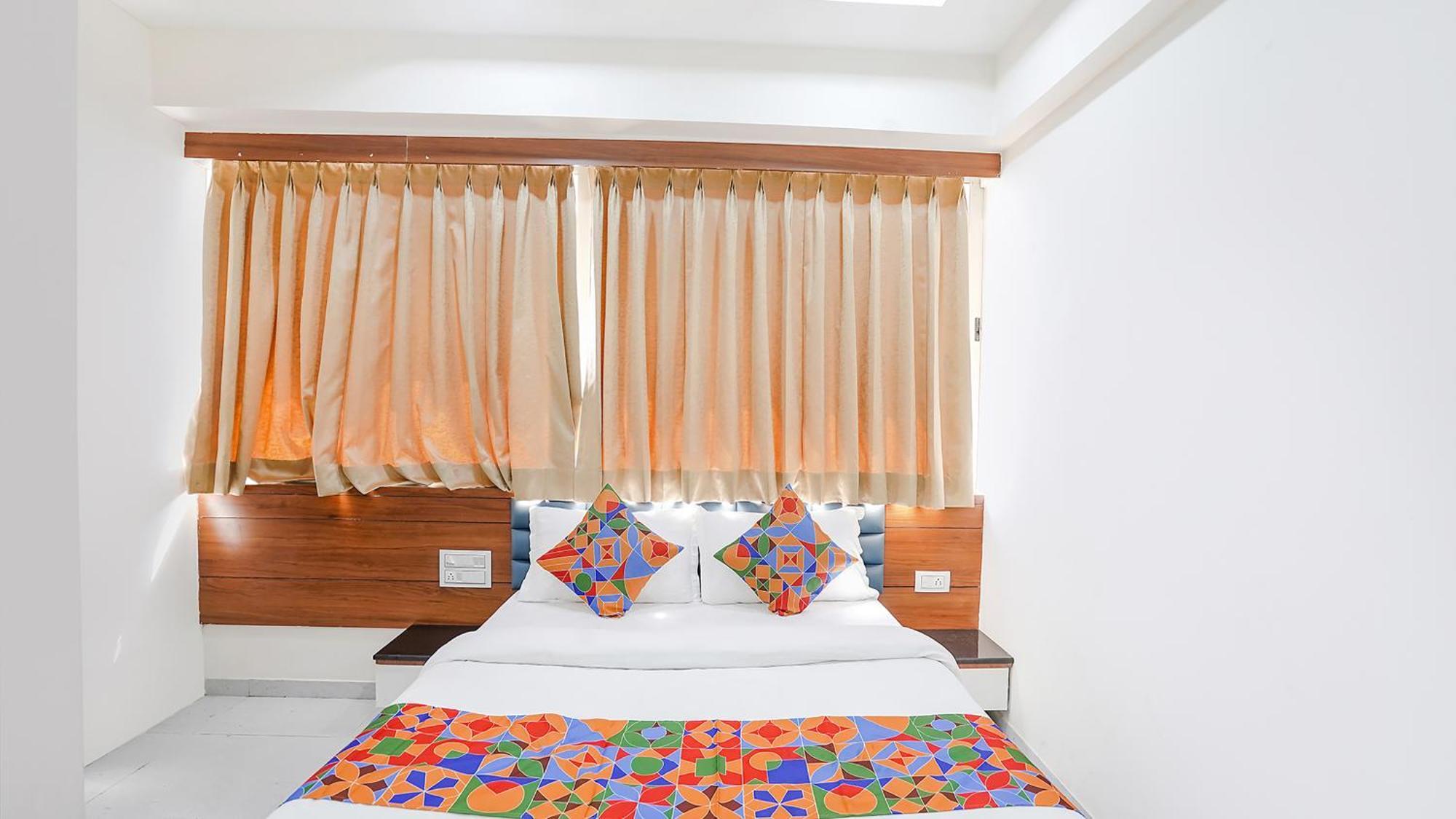 Fabhotel Vishala In Αχμπανταμπάντ Εξωτερικό φωτογραφία