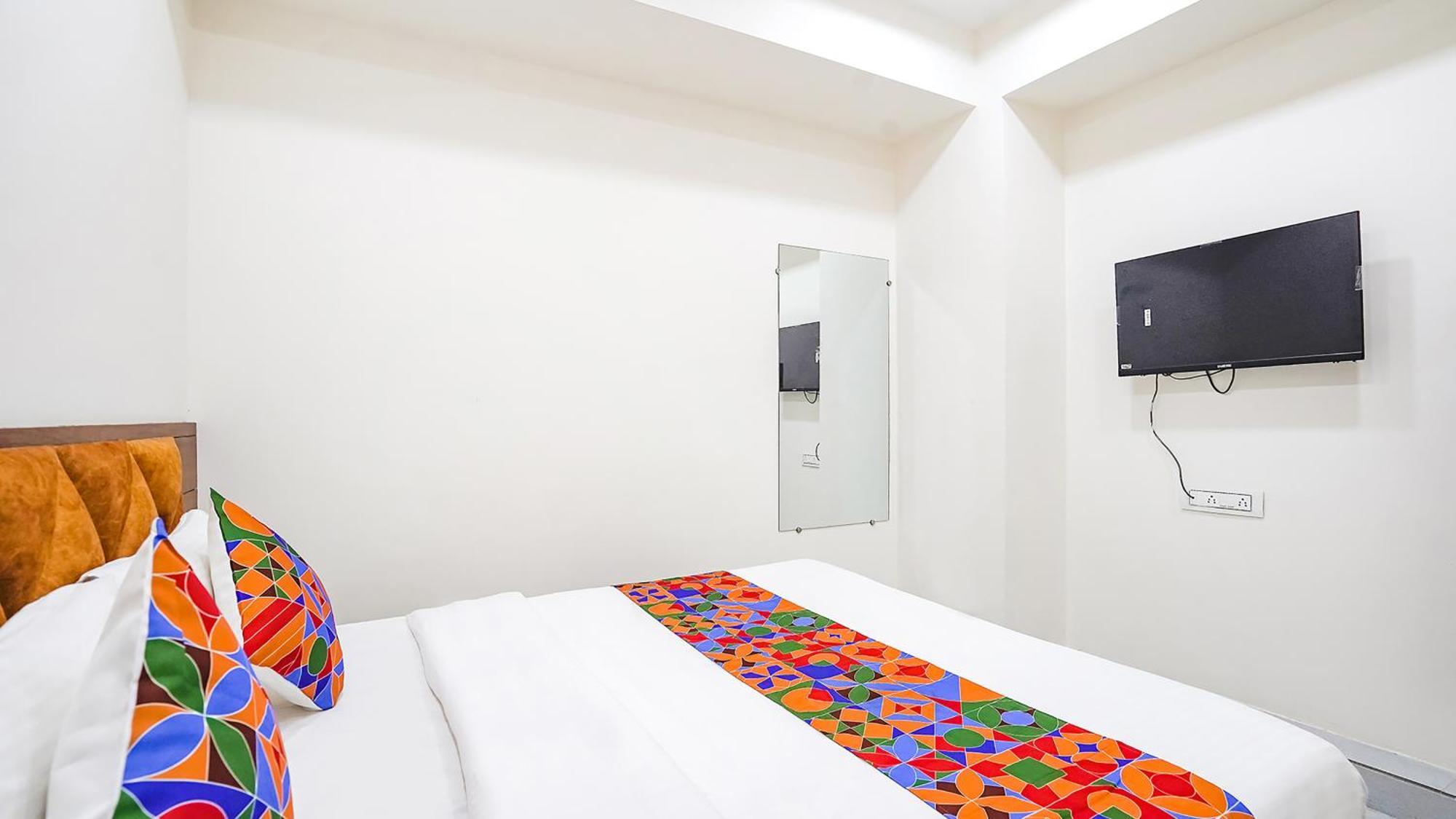 Fabhotel Vishala In Αχμπανταμπάντ Εξωτερικό φωτογραφία