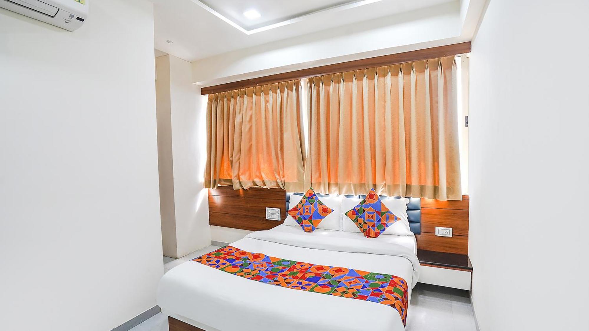 Fabhotel Vishala In Αχμπανταμπάντ Εξωτερικό φωτογραφία