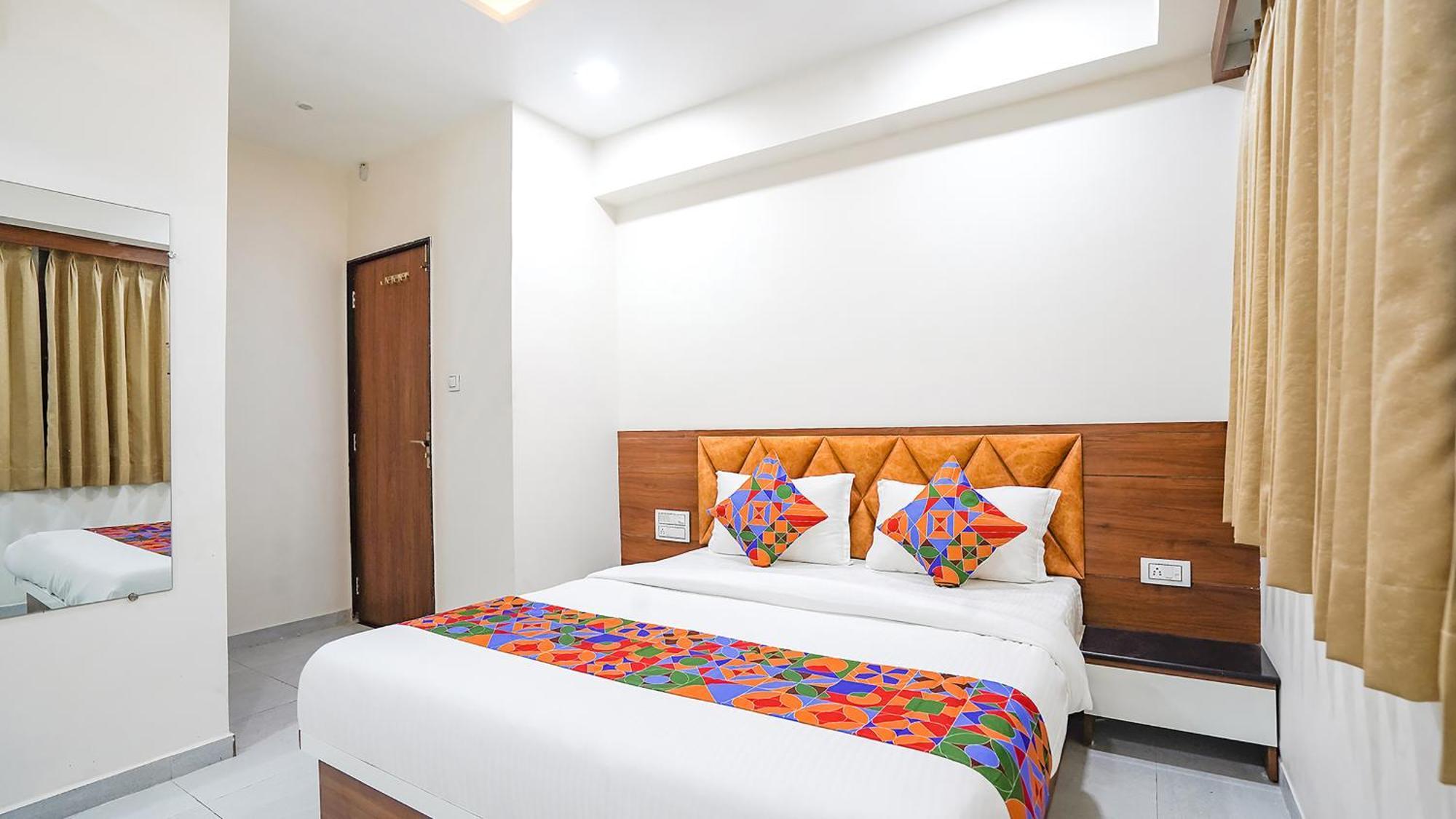 Fabhotel Vishala In Αχμπανταμπάντ Εξωτερικό φωτογραφία