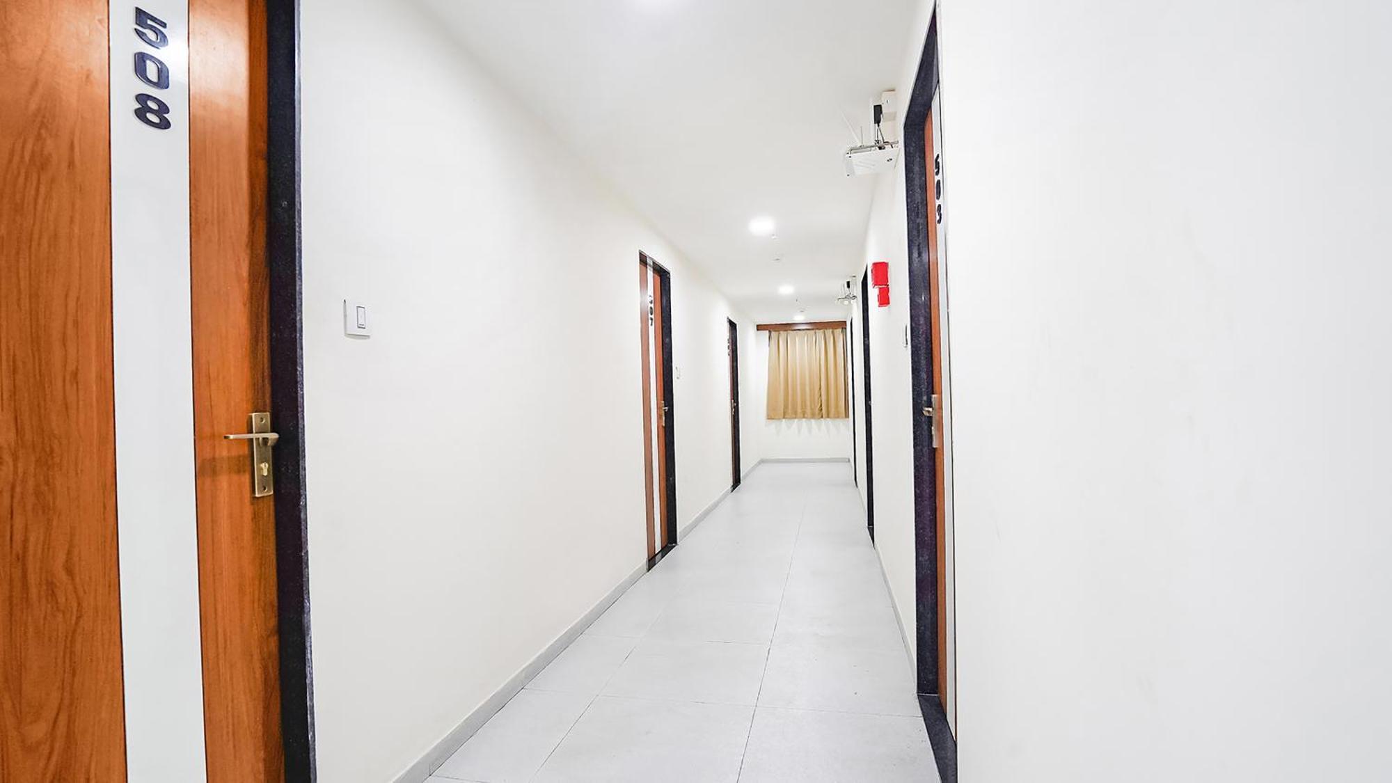 Fabhotel Vishala In Αχμπανταμπάντ Εξωτερικό φωτογραφία